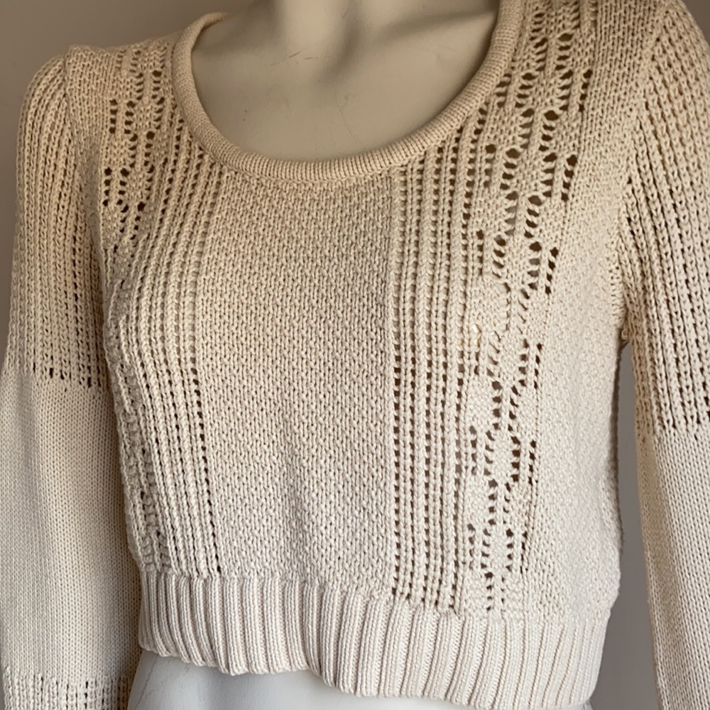 Women’s cable knit crop sweater Medium - Picture 3 of 4